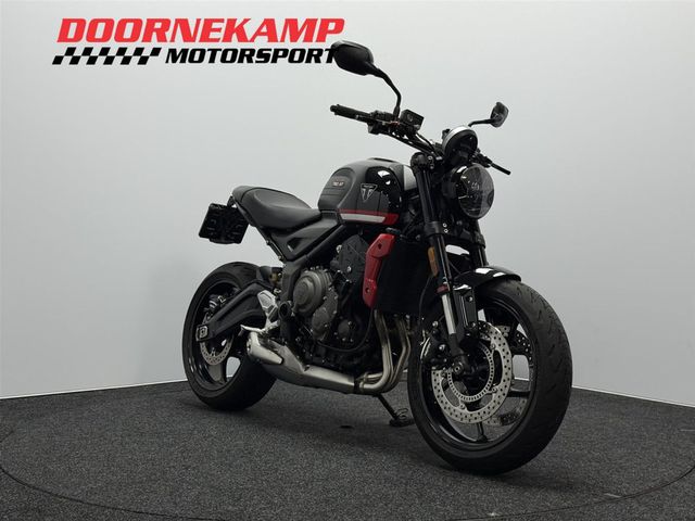 triumph - trident-660