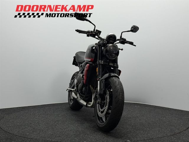 triumph - trident-660