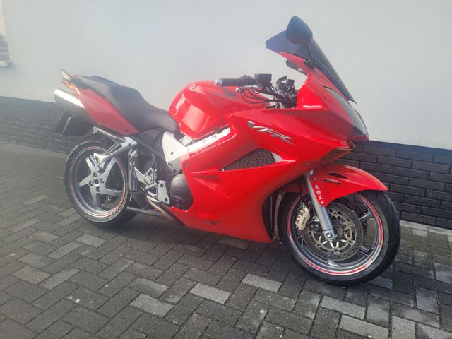 honda - vfr-800-fi-vtec-abs