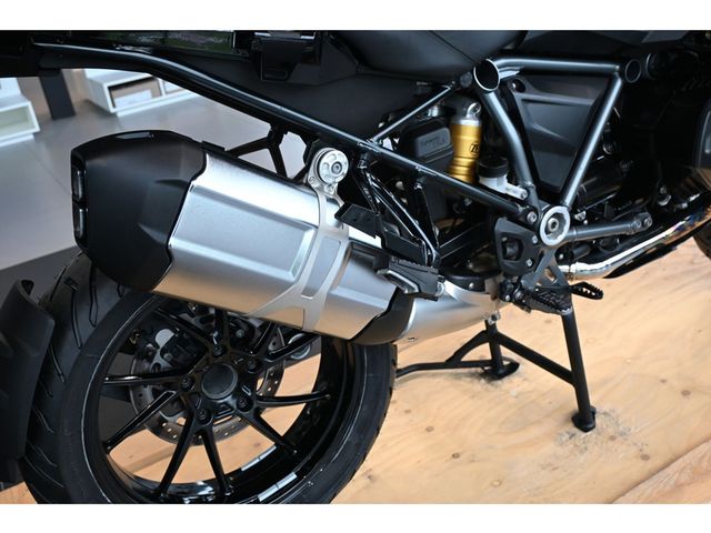 bmw - r-1250-gs-triple-black