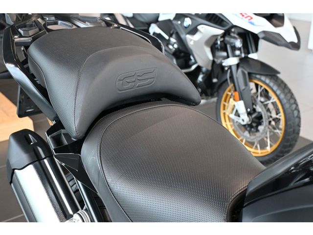 bmw - r-1250-gs-triple-black