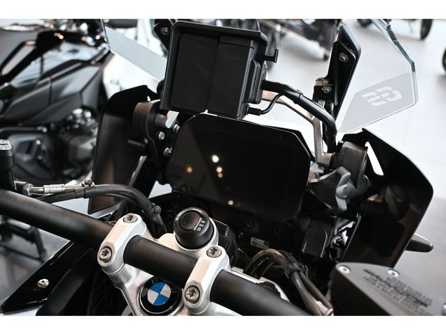 bmw - r-1250-gs-triple-black