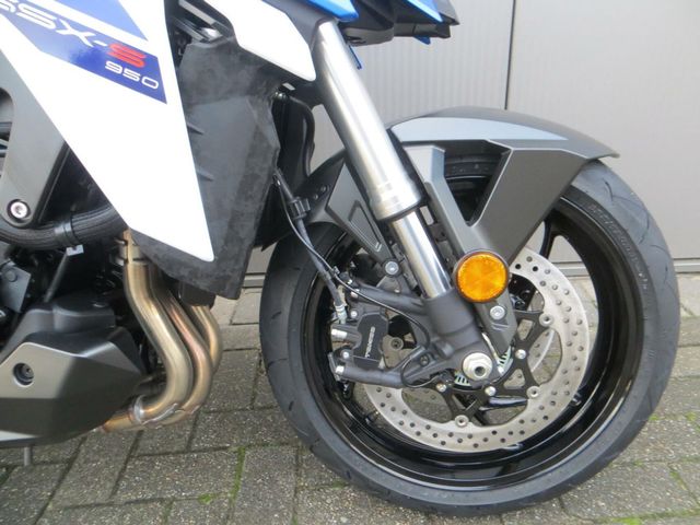 suzuki - gsx-s-950