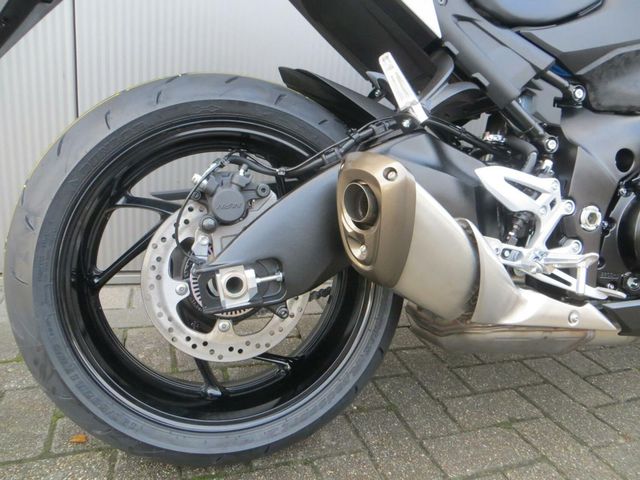 suzuki - gsx-s-950