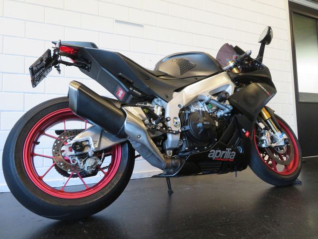 aprilia - rsv-4-r-aprc