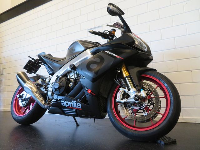 aprilia - rsv-4-r-aprc