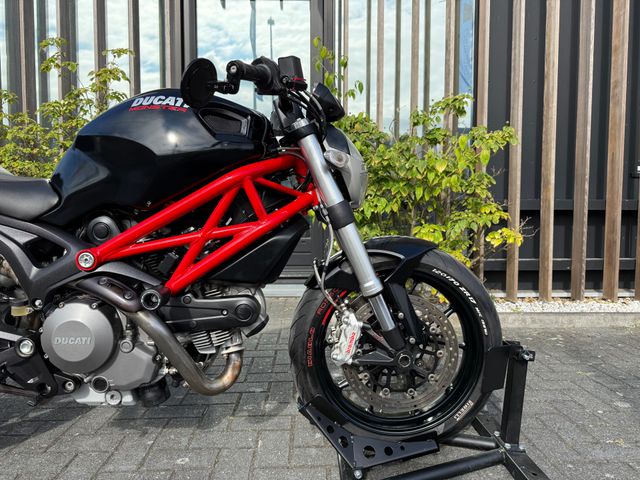 ducati - 796-monster