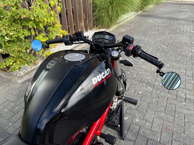ducati - 796-monster