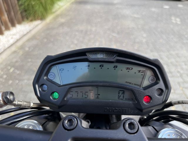 ducati - 796-monster