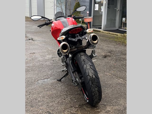 ducati - monster-696