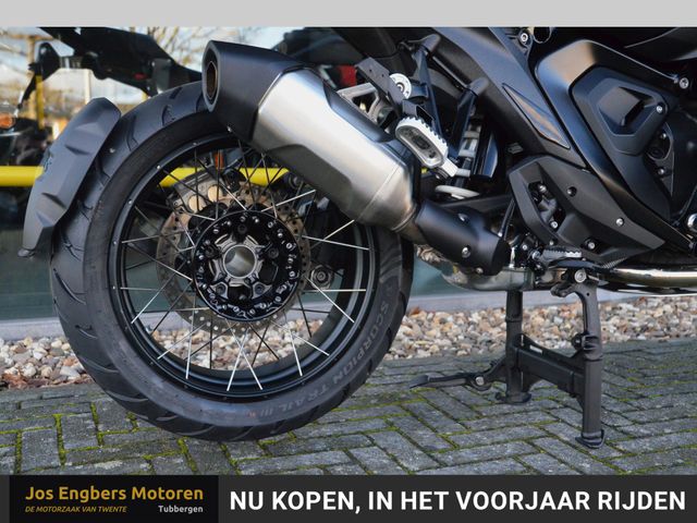 bmw - r-1300-gs-triple-black