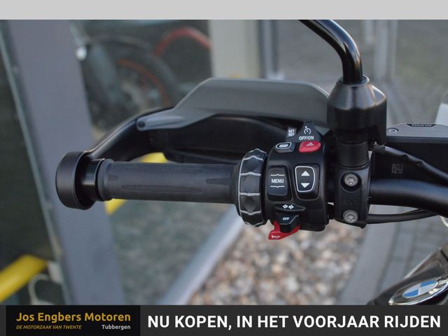 bmw - r-1300-gs-triple-black