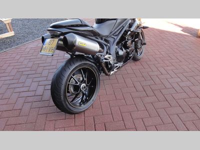 TRIUMPH SPEED TRIPLE – foto 3