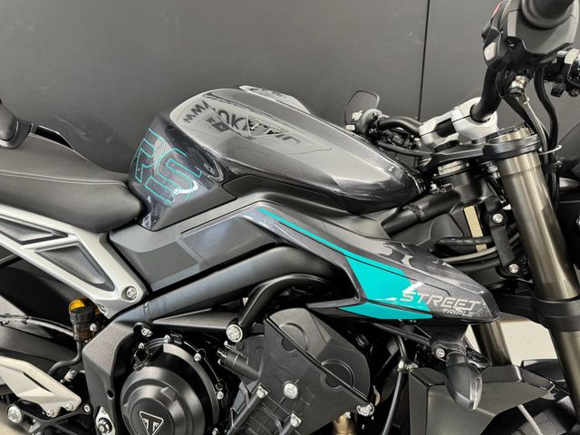 triumph - street-triple-rs