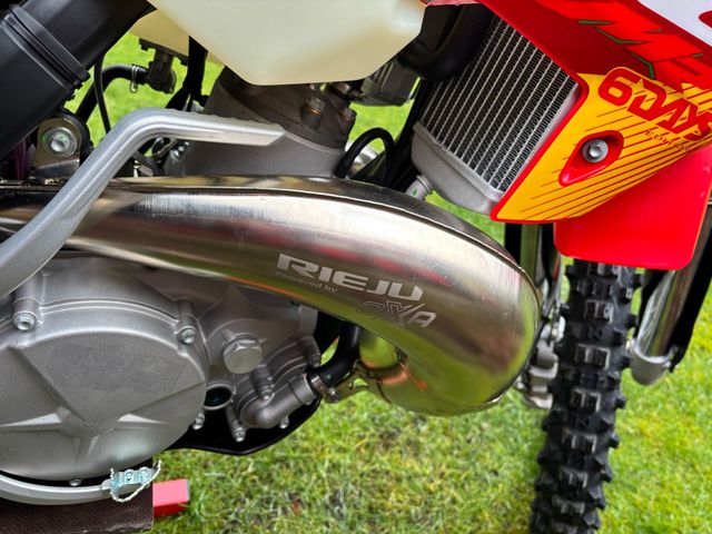 rieju - mr-300-six-days