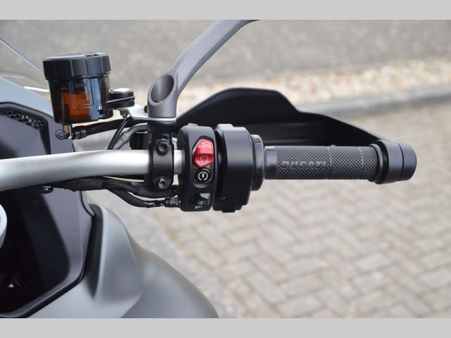 ducati - multistrada-v4-s