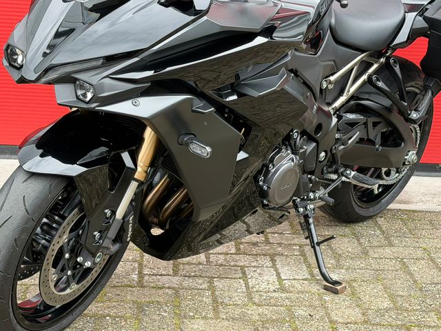 suzuki - gsx-s-1000-gt