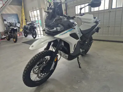 CFMOTO 1000 MT-X – foto 3