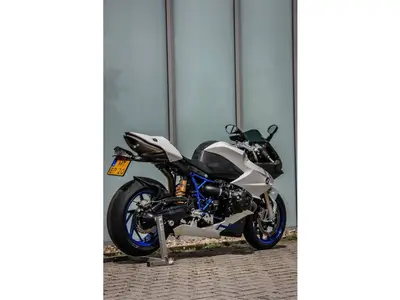 BMW HP 2 SPORT – foto 2
