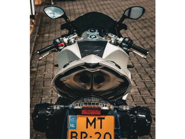 bmw - hp-2-sport
