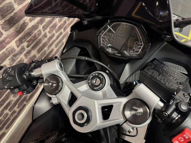 triumph - daytona-660