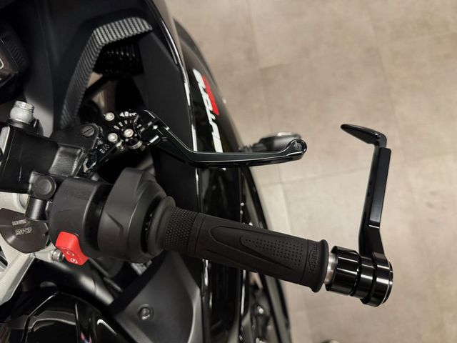 triumph - daytona-660