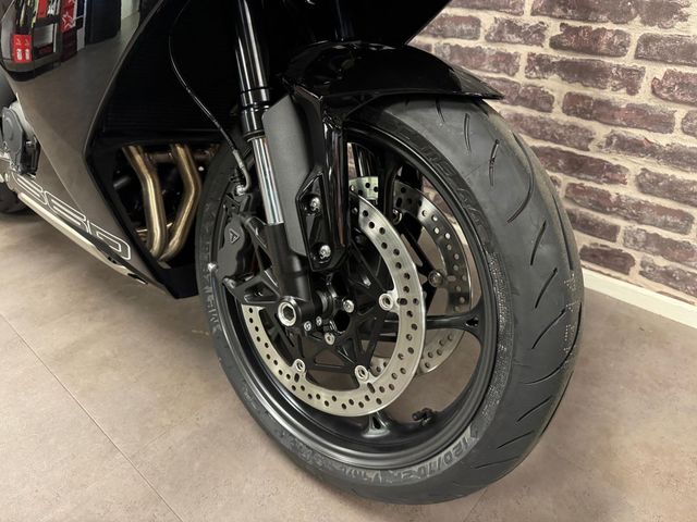 triumph - daytona-660