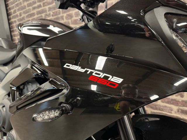 triumph - daytona-660