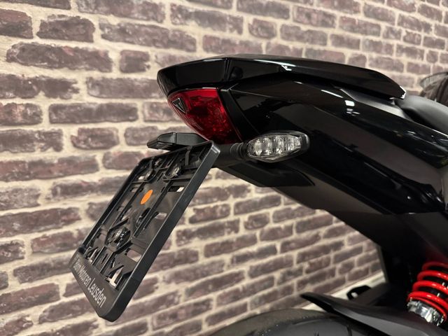 triumph - daytona-660