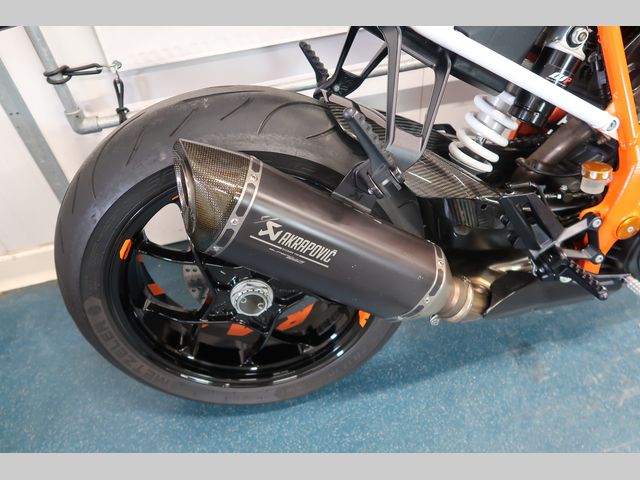 ktm - 1290-super-duke-r