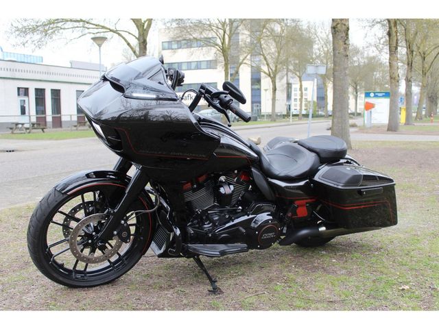 harley-davidson - road-glide-cvo-fltrxse