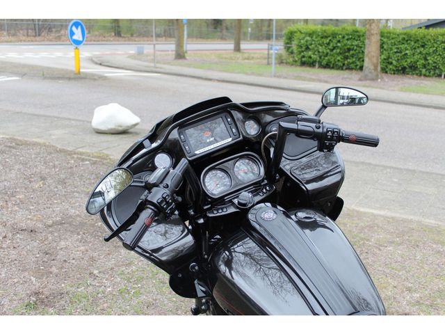 harley-davidson - road-glide-cvo-fltrxse