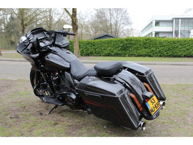 harley-davidson - road-glide-cvo-fltrxse