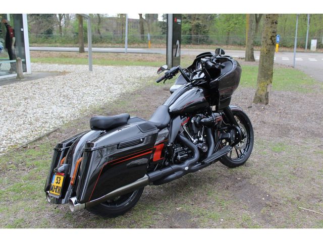 harley-davidson - road-glide-cvo-fltrxse