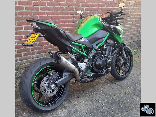 kawasaki - z900