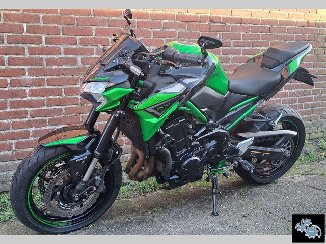 kawasaki - z900