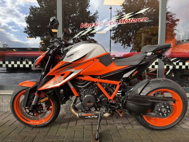ktm - 1290-super-duke-r