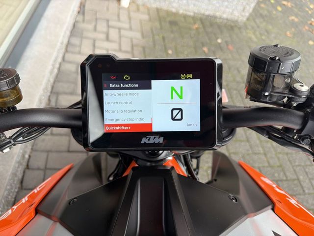 ktm - 1290-super-duke-r