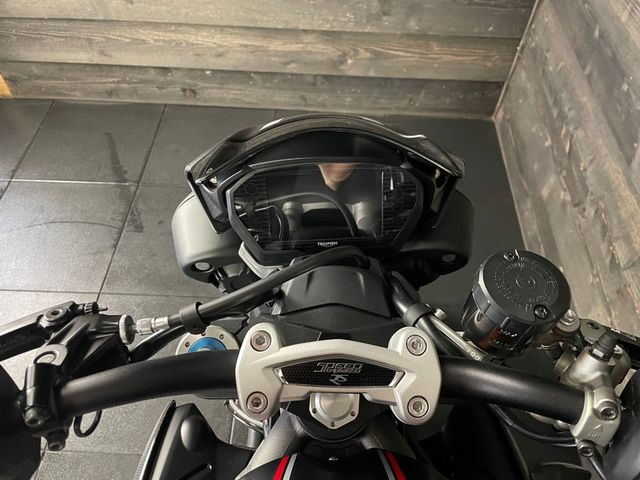 triumph - speed-triple-rs