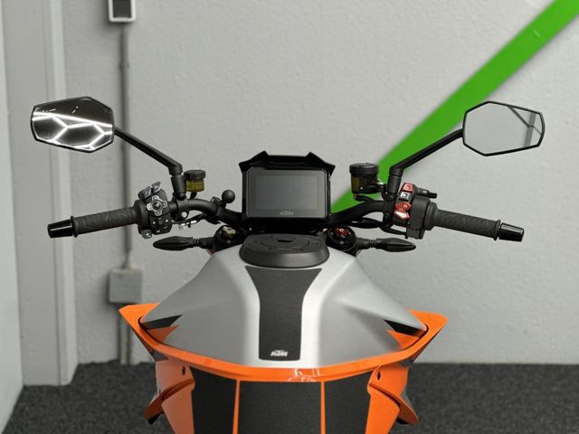 ktm - 1290-super-duke-r