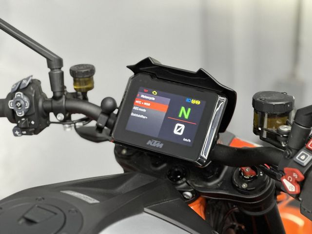ktm - 1290-super-duke-r