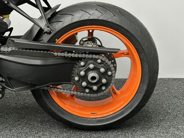 ktm - 1290-super-duke-r