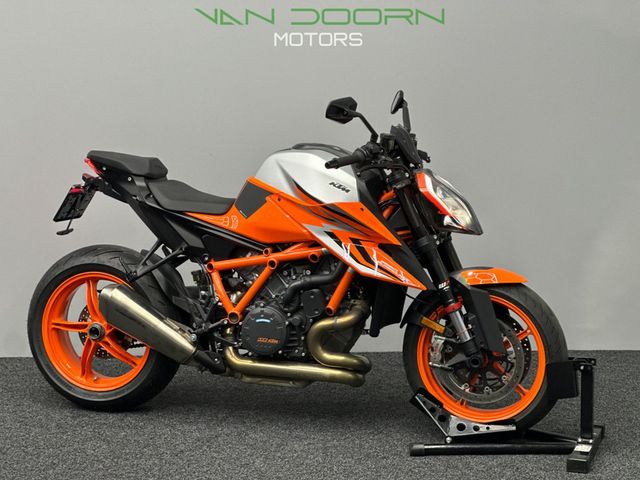 ktm - 1290-super-duke-r