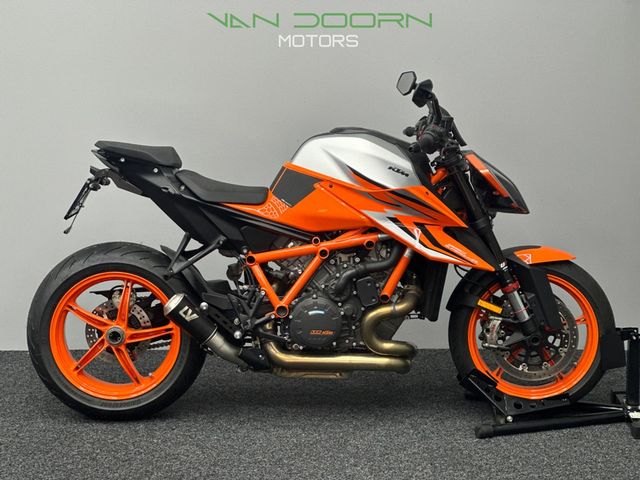 ktm - 1290-super-duke-r