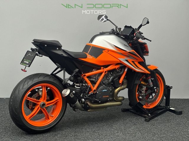 ktm - 1290-super-duke-r