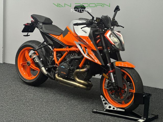ktm - 1290-super-duke-r