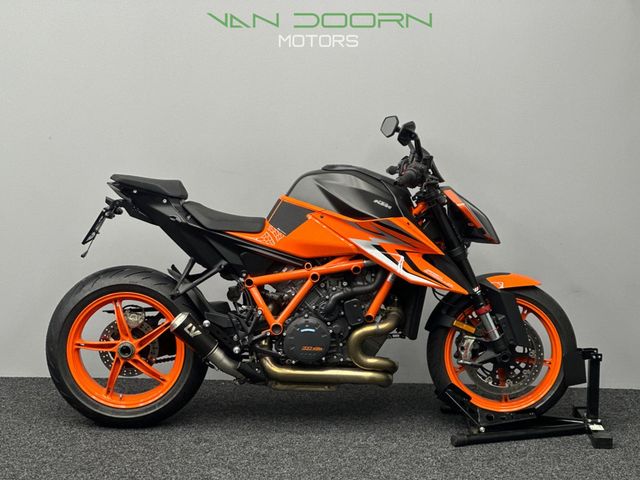 ktm - 1290-super-duke-r
