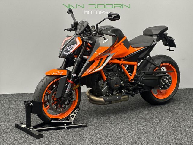 ktm - 1290-super-duke-r