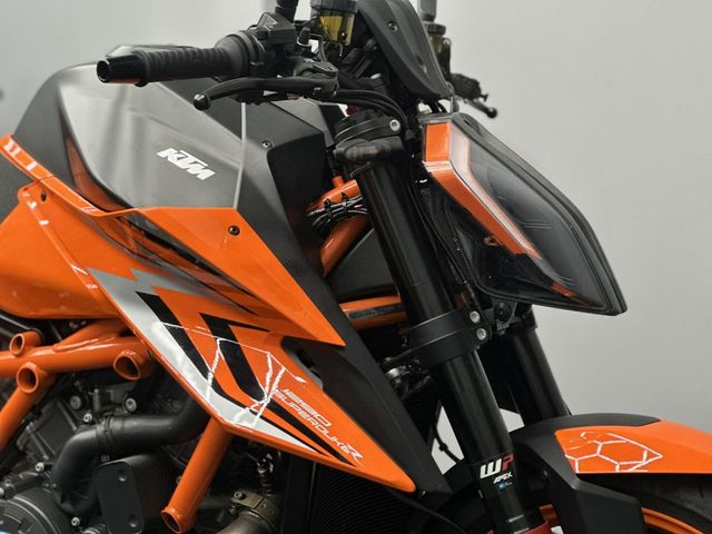 ktm - 1290-super-duke-r