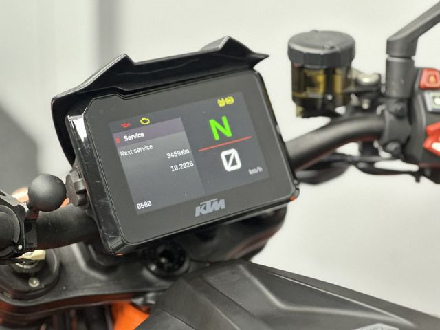 ktm - 1290-super-duke-r